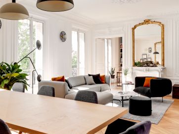 d&eacute;couvrez nos conseils et services pour une r&eacute;novation haussmannienne r&eacute;ussie : pr&eacute;servation du charme d'&eacute;poque, modernisation des espaces, respect des mat&eacute;riaux et des moulures d'origine. donnez une seconde vie &agrave; votre appartement haussmannien &agrave; paris !