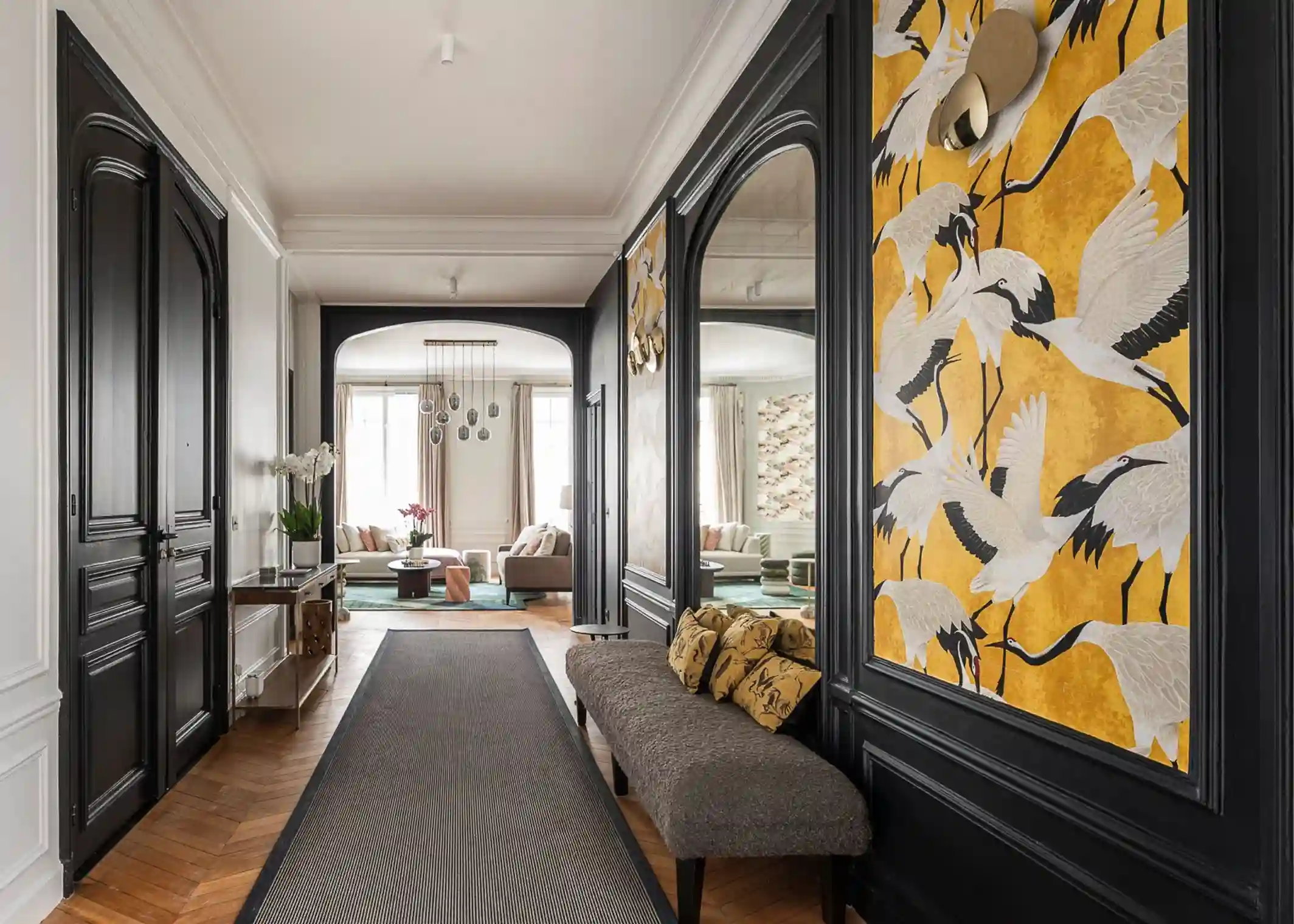 d&eacute;couvrez nos conseils et services pour la r&eacute;novation d'appartement ou d'immeuble haussmannien : restauration des moulures, parquets, chemin&eacute;es et optimisation du confort moderne tout en pr&eacute;servant le charme d'origine.