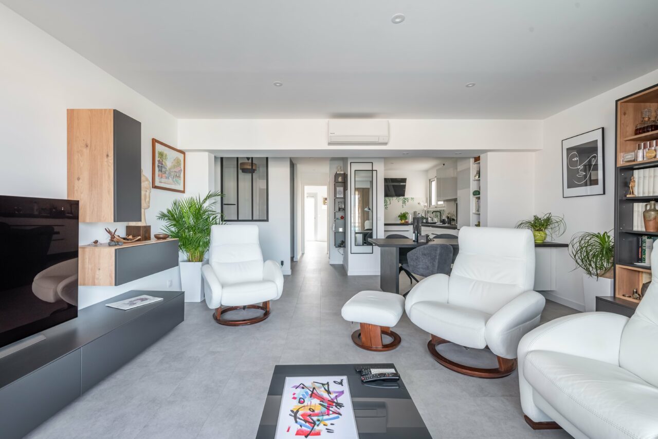 d&eacute;couvrez nos conseils et services pour r&eacute;ussir la r&eacute;novation de votre appartement : id&eacute;es d'am&eacute;nagement, estimation des co&ucirc;ts, d&eacute;marches &agrave; suivre et astuces pour optimiser votre espace.