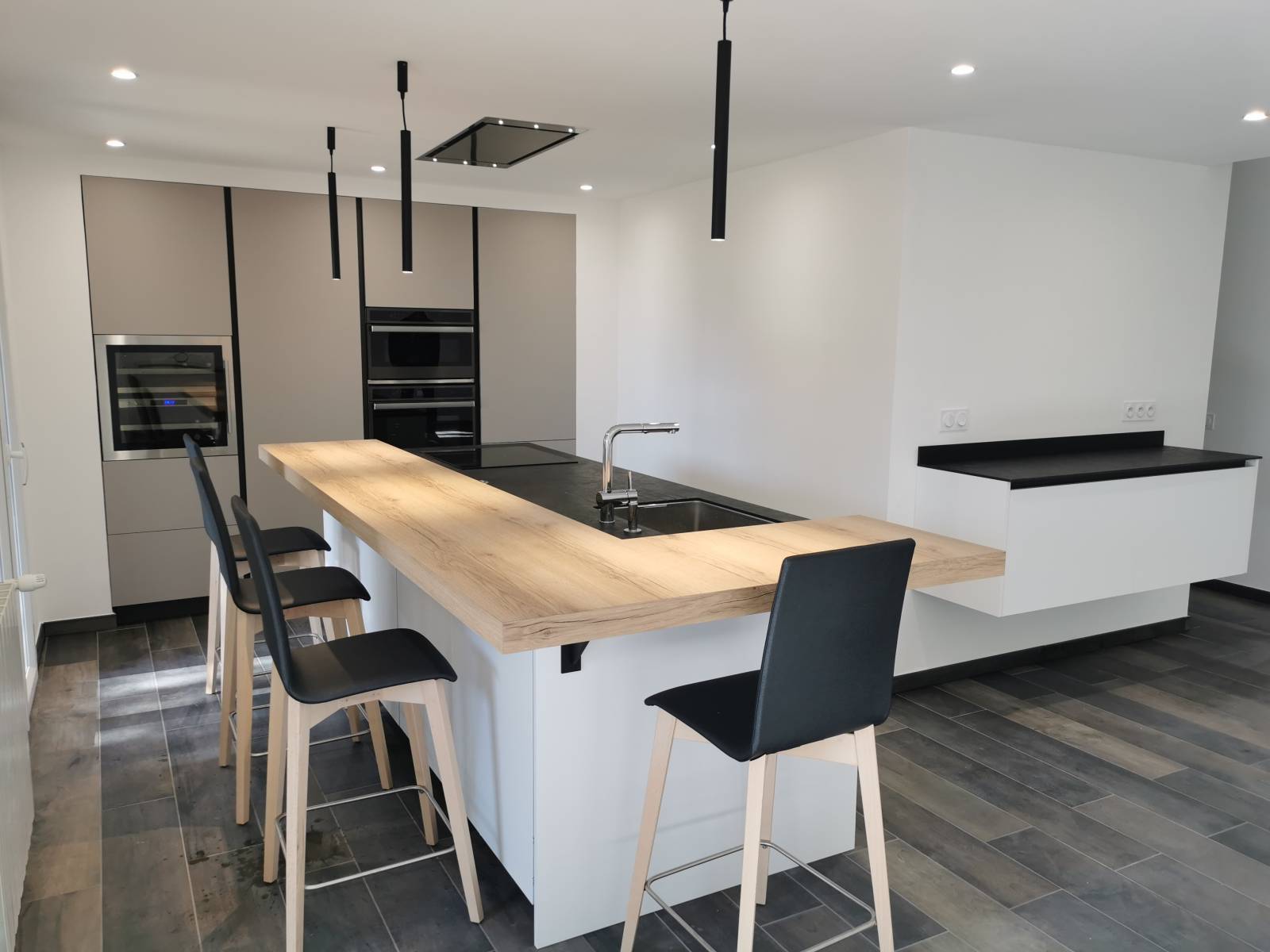 besoin d'une r&eacute;novation de cuisine rapide &agrave; boissy ? profitez de nos services efficaces pour transformer votre espace en un temps record avec des r&eacute;sultats de qualit&eacute;.