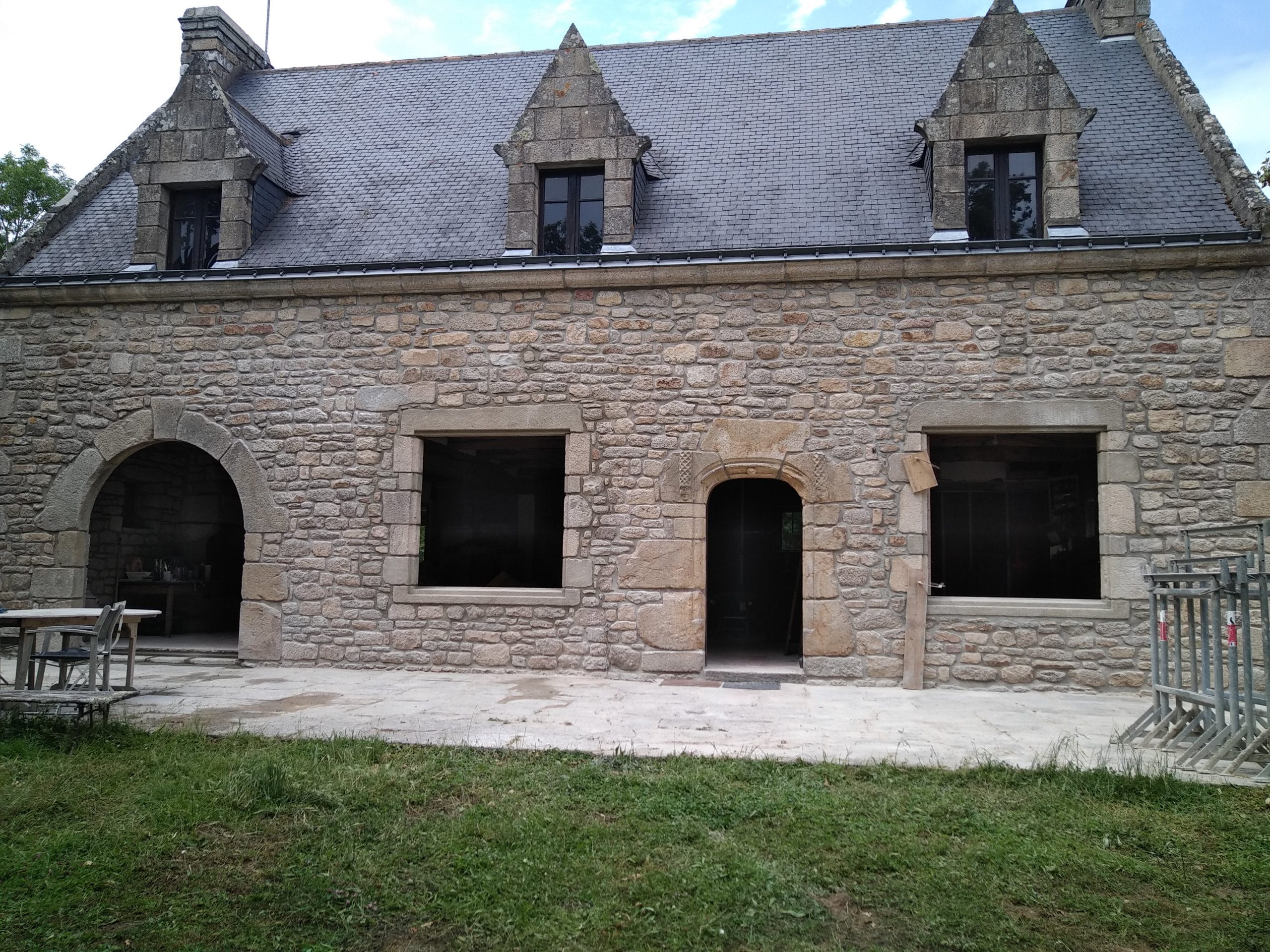 confiez la r&eacute;novation de votre maison &agrave; des professionnels pour moderniser, valoriser et am&eacute;liorer votre confort. d&eacute;couvrez nos conseils, &eacute;tapes cl&eacute;s et astuces pour r&eacute;ussir votre projet de r&eacute;novation.