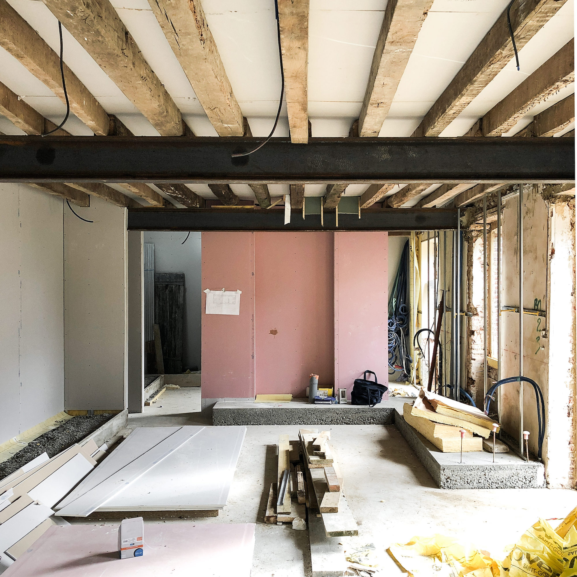 d&eacute;couvrez nos conseils et solutions pour la r&eacute;novation de maison : id&eacute;es, travaux, budget, d&eacute;marches et accompagnement pour r&eacute;ussir votre projet de r&eacute;novation en toute s&eacute;r&eacute;nit&eacute;.